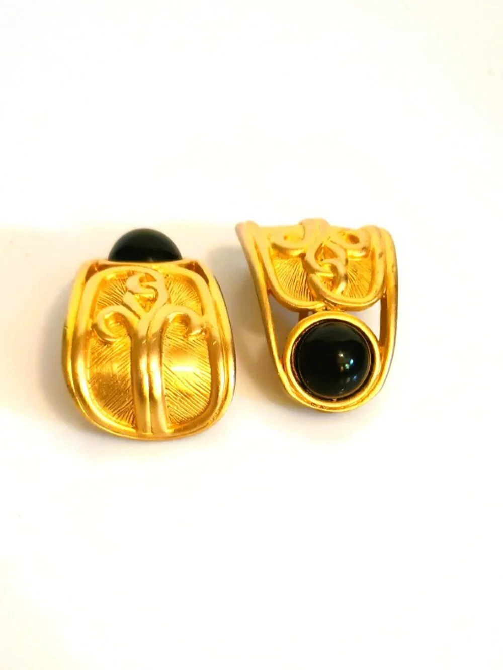 Vintage Gold Tone Etched Earrings Large Black Cabochon Clip Ons